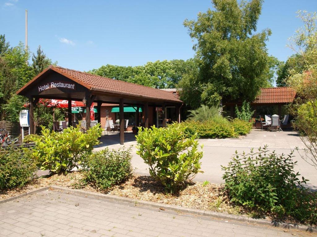 Landhaus Pfahlershof Hotel Karolinenkoog Exterior photo